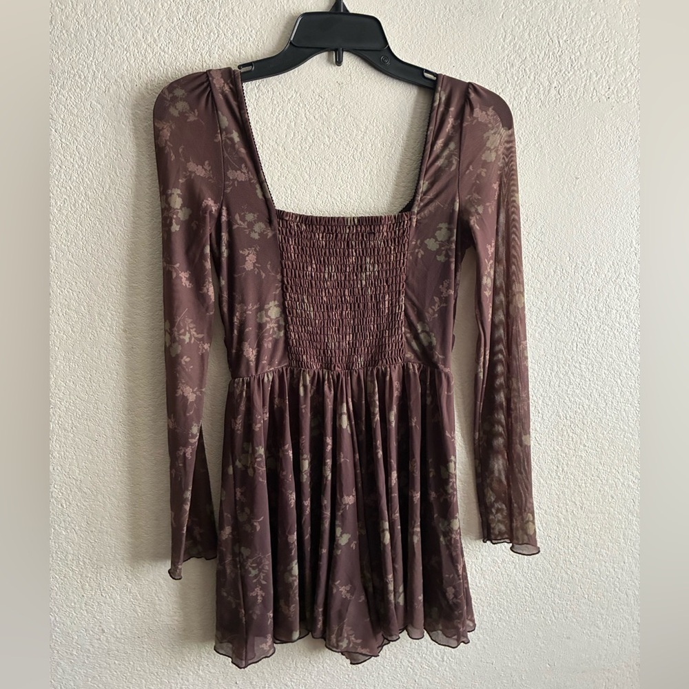 Urban Outfitters Diana Ruched Cut-Out Playsuit Floral Long Sleeve Romper M - Picture 11 of 16